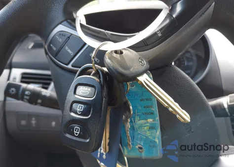 2013 Hyundai Elantra Gls from USA, damaged, VIN KMHDH4AEXDU927738